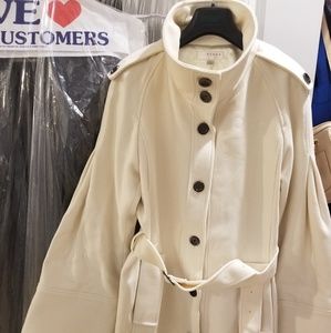 Kenar crew neck long cream close to white coat